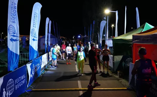 Pobiegli na Milę! Bieg dostarczył zawodnikom sporo wrażeń [WIDEO] - 3